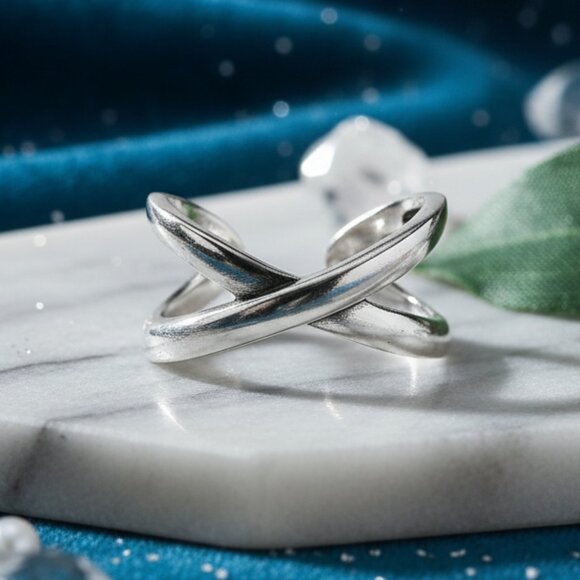 🆕️S925 Sterling Silver Infinity Love Knot Adjustable Ring 💍 Minimalist Chic ✨ - Picture 9 of 12